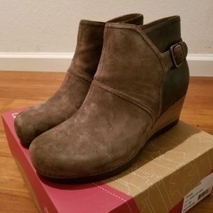 Dansko Shirley Suede Boot in Taupe